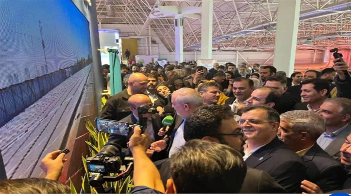 افتتاح فاز دوم نیروگاه خورشیدی بامی در نمایشگاه بینالمللی تهران