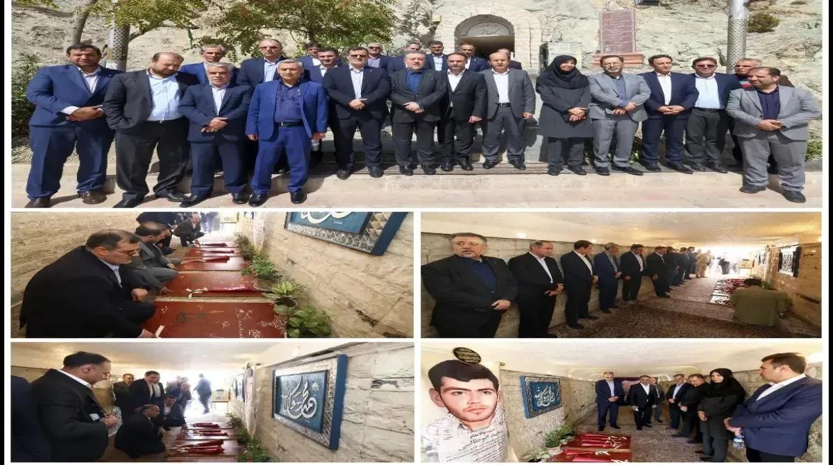 oncurrent with Sacred Defense Week: Renewal of Commitment by the Managers of the Islamic Republic of Iran International Exhibitions Company to the Ideals of the Martyrs