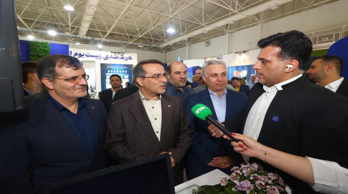 معاون رئیس جمهور و رئیس سازمان اداری و استخدامی کشور از نمایشگاه الکامپ بازدید کرد