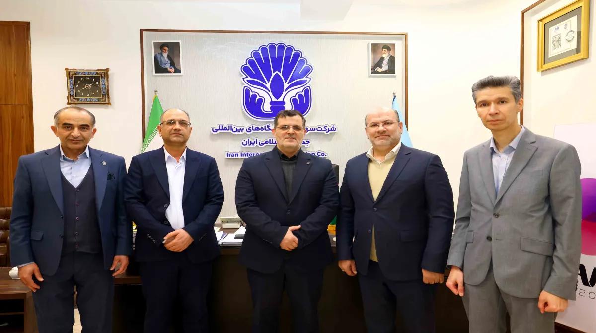 در دیدار مدیران عامل شرکت سهامی نمایشگاههای بین المللی ج.ا.ایران و مدیرعامل مرکز نمایشگاهی بین المللی مشهد تأکید شد؛ ضرورت هم افزایی فی مابین مراکز نمایشگاهی کشور