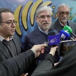 حسین سیمایی، وزیر علوم، تحقیقات و فناوری، در حاشیه افتتاحیه بیست و ششمین نمایشگاه دستاوردهای پژوهش، فناوری